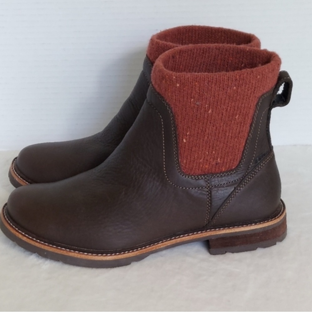 L.L. Bean East Point Brown‎ Leather Chelsea Boots
